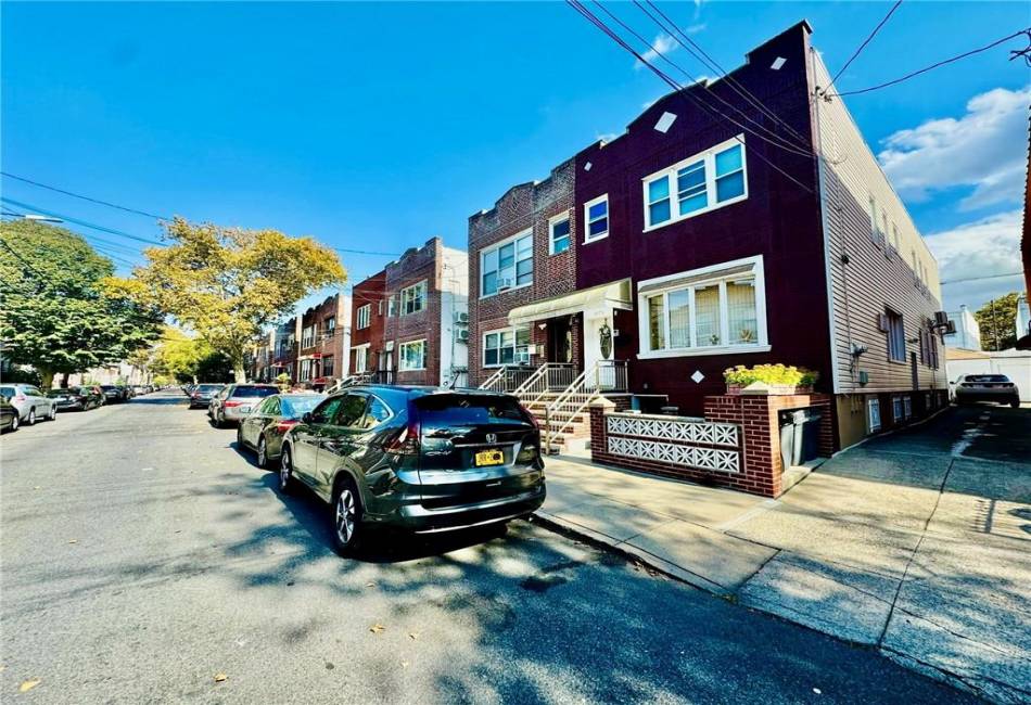 1975 11th Street, Brooklyn, New York 11223, 5 Bedrooms Bedrooms, ,4 BathroomsBathrooms,Residential,For Sale,11th,486784