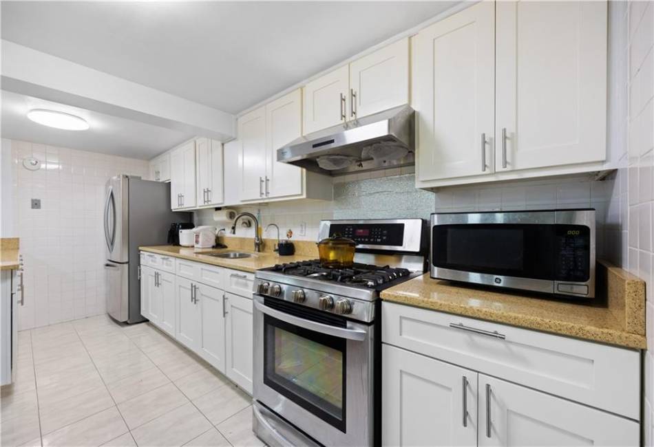 1105 Williams Court, Brooklyn, New York 11235, 3 Bedrooms Bedrooms, ,2 BathroomsBathrooms,Residential,For Sale,Williams,486775