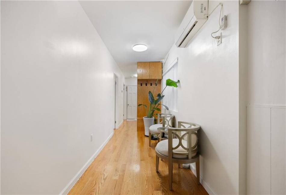 1105 Williams Court, Brooklyn, New York 11235, 3 Bedrooms Bedrooms, ,2 BathroomsBathrooms,Residential,For Sale,Williams,486775