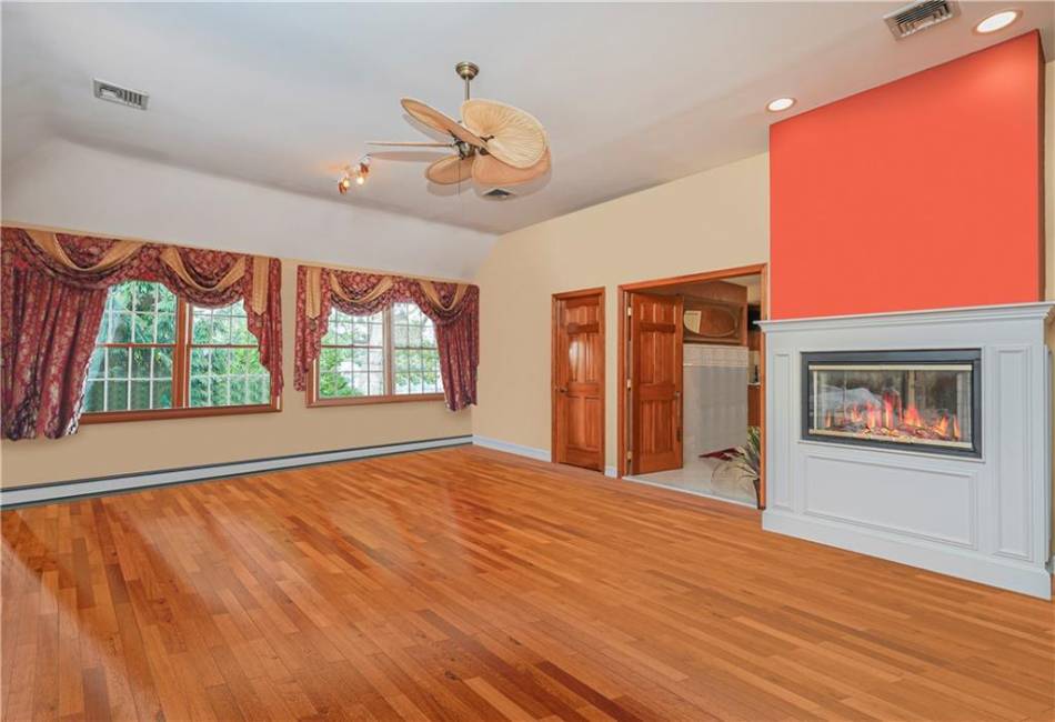 15 The Oval, Staten Island, New York 10304, 5 Bedrooms Bedrooms, ,5 BathroomsBathrooms,Residential,For Sale,The Oval,486814