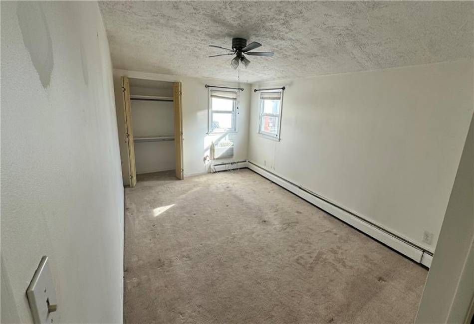 155-37 Bridgeton Street, Howard Beach, New York 11414, 3 Bedrooms Bedrooms, ,2 BathroomsBathrooms,Rental,For Sale,Bridgeton,486868