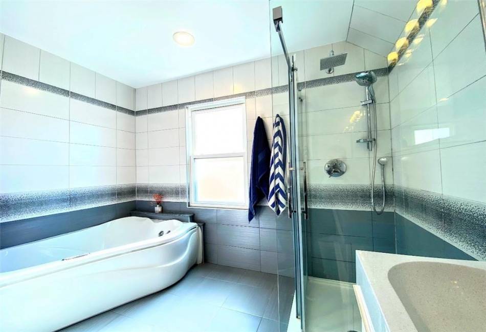 1768 5th Street, Brooklyn, New York 11223, 4 Bedrooms Bedrooms, ,3.5 BathroomsBathrooms,Residential,For Sale,5th,486879