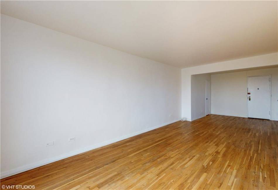 3235 Emmons Avenue, Brooklyn, New York 11235, 2 Bedrooms Bedrooms, ,1 BathroomBathrooms,Residential,For Sale,Emmons,469213