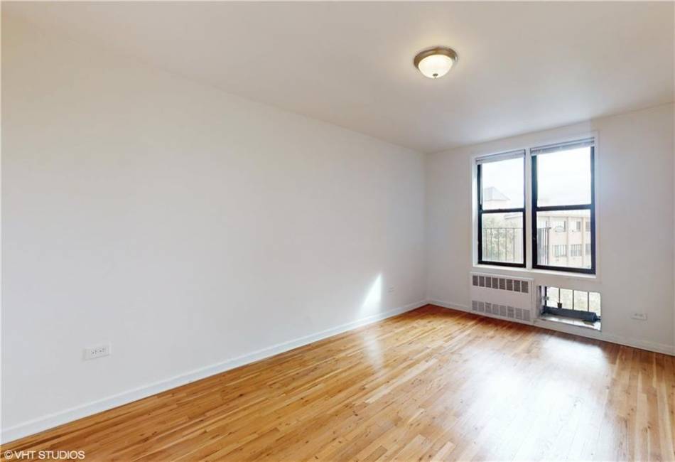 3235 Emmons Avenue, Brooklyn, New York 11235, 2 Bedrooms Bedrooms, ,1 BathroomBathrooms,Residential,For Sale,Emmons,469213