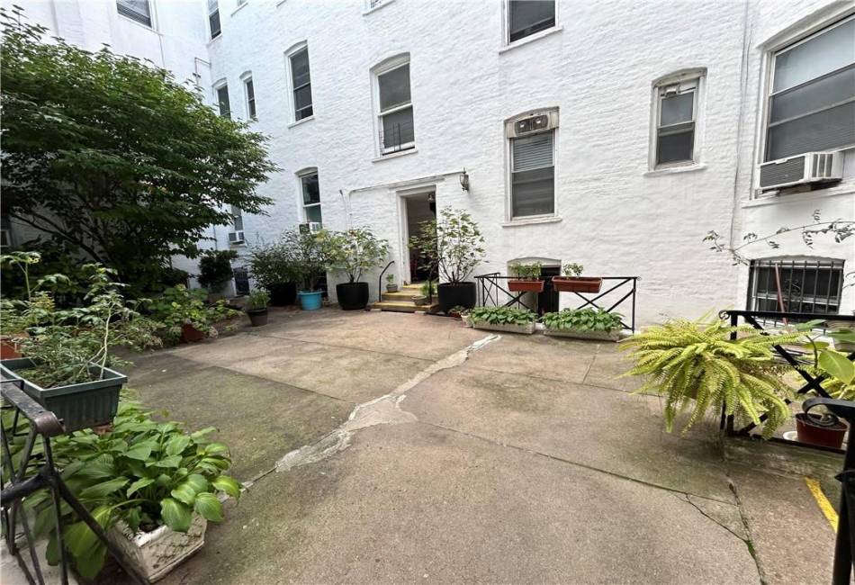 705 41st Street, Brooklyn, New York 11232, 2 Bedrooms Bedrooms, ,1 BathroomBathrooms,Residential,For Sale,41st,486830