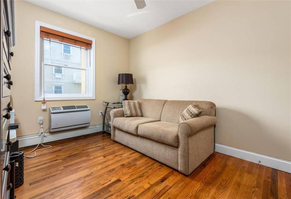 188 Beach 101st Street, Rockaway Park, New York 11694, 2 Bedrooms Bedrooms, ,3 BathroomsBathrooms,Residential,For Sale,Beach 101st,486911