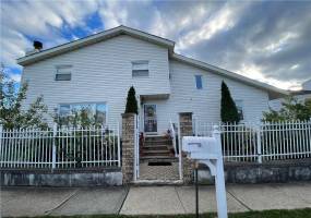 70 Manchester Drive, Staten Island, New York 10312, 3 Bedrooms Bedrooms, ,3 BathroomsBathrooms,Residential,For Sale,Manchester,486913