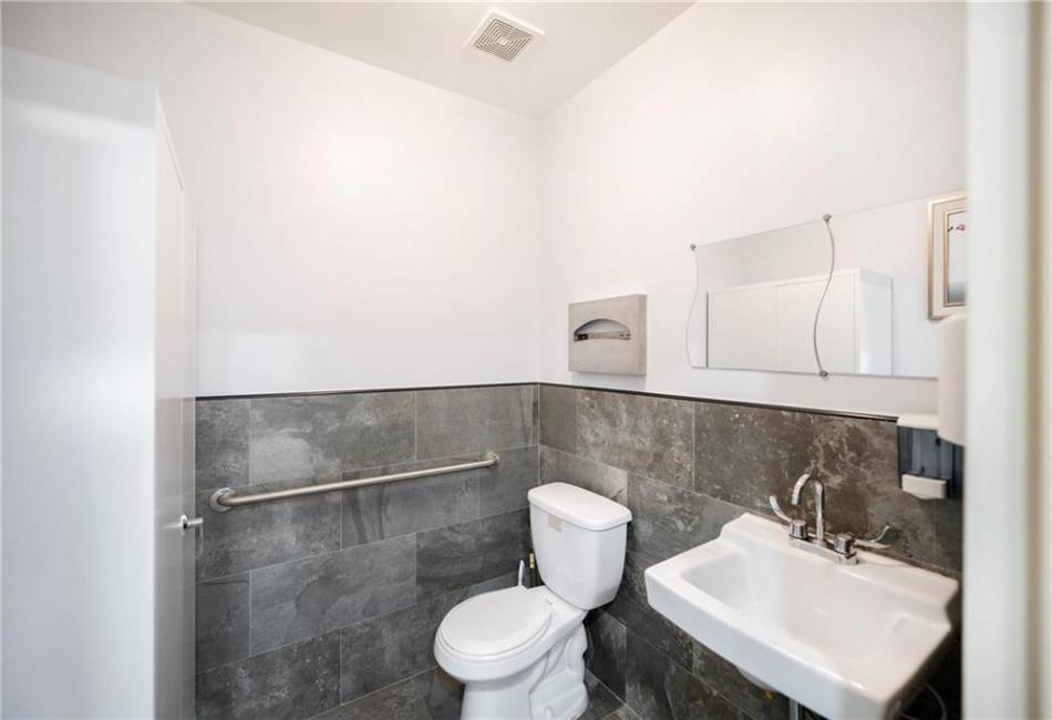 3041 Brighton 2nd Street, Brooklyn, New York 11235, 5 Bedrooms Bedrooms, ,2 BathroomsBathrooms,Residential,For Sale,Brighton 2nd,486918