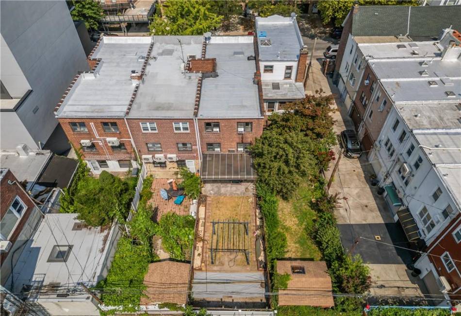 322 97th Street, Brooklyn, New York 11209, 5 Bedrooms Bedrooms, ,3 BathroomsBathrooms,Residential,For Sale,97th,486867