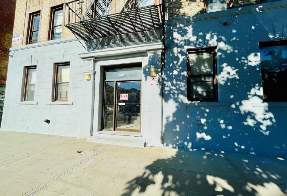 208 Bay 22nd Street, Brooklyn, New York 11214, 2 Bedrooms Bedrooms, ,1 BathroomBathrooms,Residential,For Sale,Bay 22nd,486909