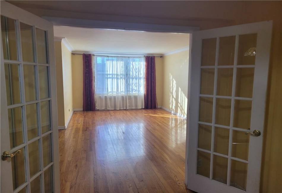 3060 Ocean Avenue, Brooklyn, New York 11235, 1 Bedroom Bedrooms, ,1 BathroomBathrooms,Residential,For Sale,Ocean,486927