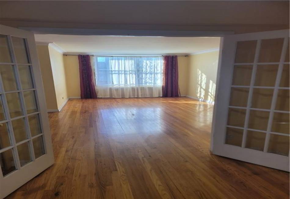 3060 Ocean Avenue, Brooklyn, New York 11235, 1 Bedroom Bedrooms, ,1 BathroomBathrooms,Residential,For Sale,Ocean,486927