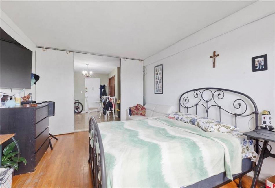 2802 Cropsey Avenue, Brooklyn, New York 11214, 1 Bedroom Bedrooms, ,1 BathroomBathrooms,Residential,For Sale,Cropsey,486932