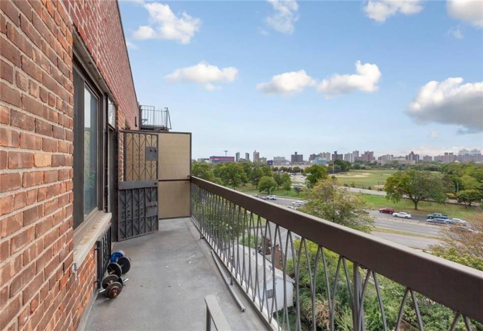 2802 Cropsey Avenue, Brooklyn, New York 11214, 1 Bedroom Bedrooms, ,1 BathroomBathrooms,Residential,For Sale,Cropsey,486932