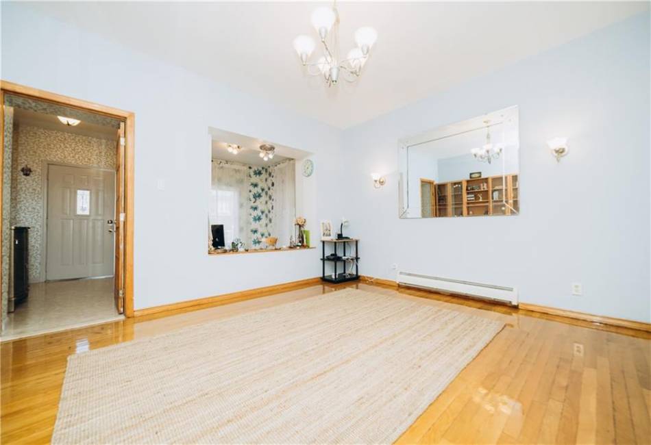 82 West End Avenue, Brooklyn, New York 11235, 2 Bedrooms Bedrooms, ,3 BathroomsBathrooms,Residential,For Sale,West End,486933