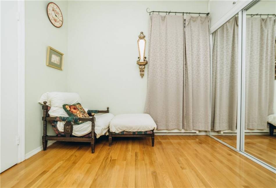 82 West End Avenue, Brooklyn, New York 11235, 2 Bedrooms Bedrooms, ,3 BathroomsBathrooms,Residential,For Sale,West End,486933