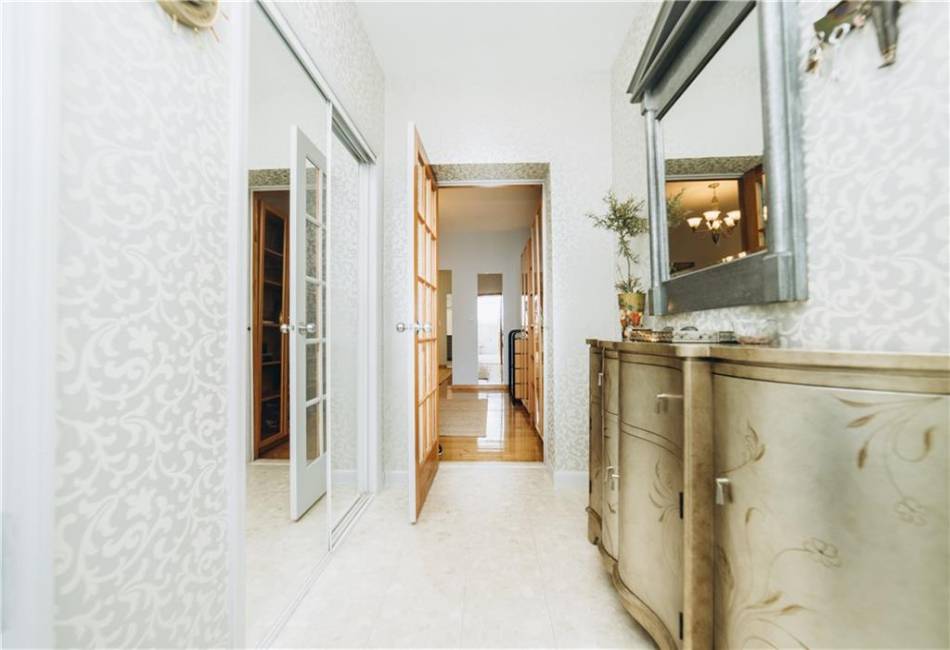 82 West End Avenue, Brooklyn, New York 11235, 2 Bedrooms Bedrooms, ,3 BathroomsBathrooms,Residential,For Sale,West End,486933