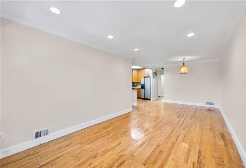 12 Paerdegat 13th Street, Brooklyn, New York 11236, 5 Bedrooms Bedrooms, ,3.5 BathroomsBathrooms,Residential,For Sale,Paerdegat 13th,486957