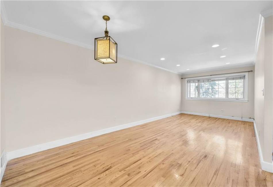 12 Paerdegat 13th Street, Brooklyn, New York 11236, 5 Bedrooms Bedrooms, ,3.5 BathroomsBathrooms,Residential,For Sale,Paerdegat 13th,486957