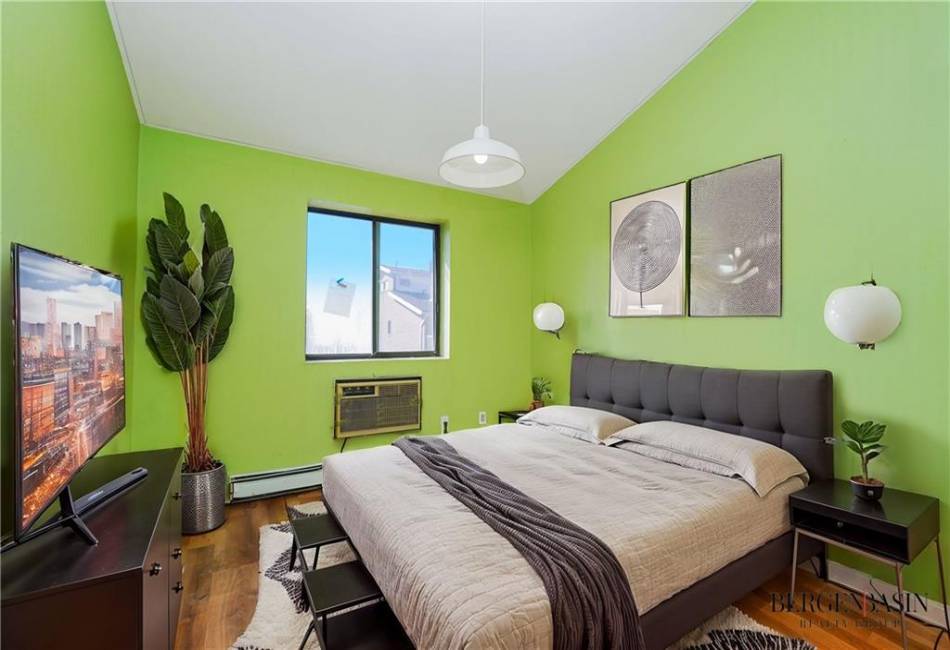 1086 73rd Street, Brooklyn, New York 11234, 3 Bedrooms Bedrooms, ,3 BathroomsBathrooms,Residential,For Sale,73rd,486936