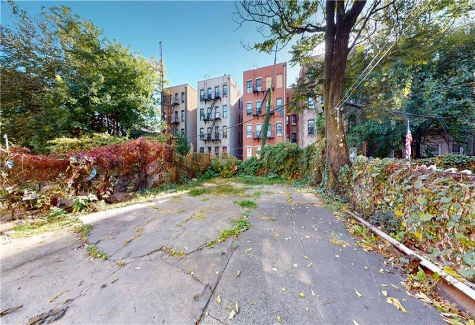 908 Hart Street, Brooklyn, New York 11237, 8 Bedrooms Bedrooms, ,4 BathroomsBathrooms,Residential,For Sale,Hart,486952