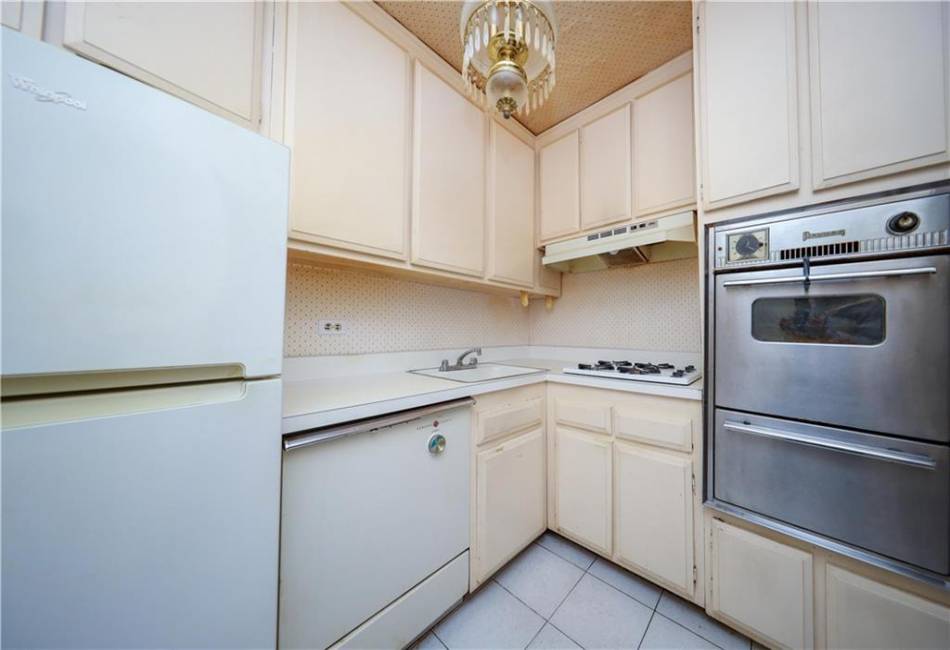 8901 Shore Road, Brooklyn, New York 11209, 1 Bedroom Bedrooms, ,1 BathroomBathrooms,Residential,For Sale,Shore,486966
