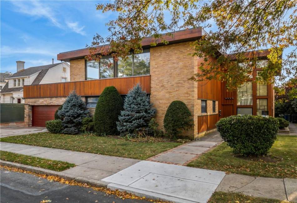 118 Girard Street, Brooklyn, New York 11235, 6 Bedrooms Bedrooms, ,Residential,For Sale,Girard,486968