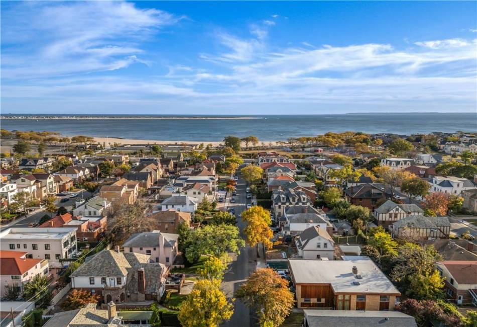 118 Girard Street, Brooklyn, New York 11235, 6 Bedrooms Bedrooms, ,Residential,For Sale,Girard,486968