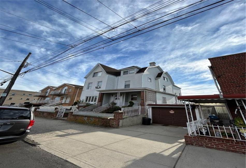 1536 Bath Avenue, Brooklyn, New York 11228, 6 Bedrooms Bedrooms, ,4 BathroomsBathrooms,Residential,For Sale,Bath,486981