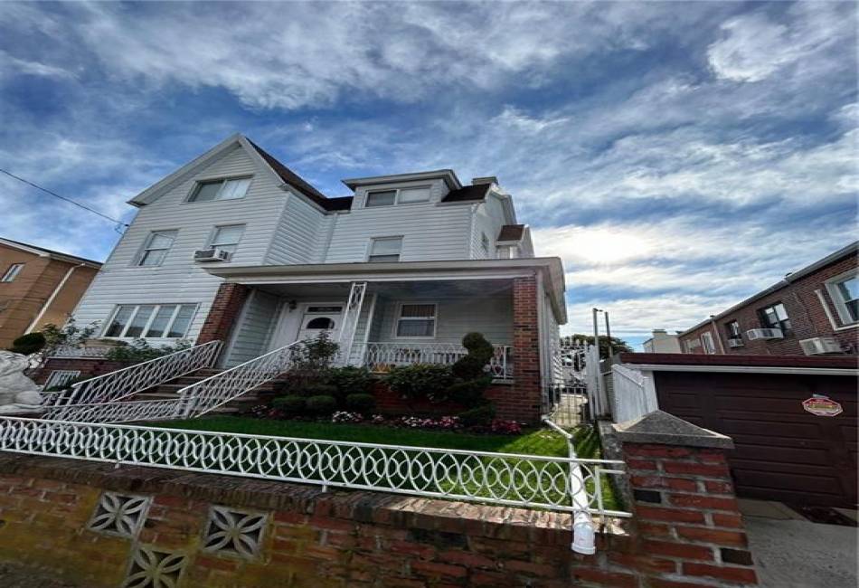 1536 Bath Avenue, Brooklyn, New York 11228, 6 Bedrooms Bedrooms, ,4 BathroomsBathrooms,Residential,For Sale,Bath,486981