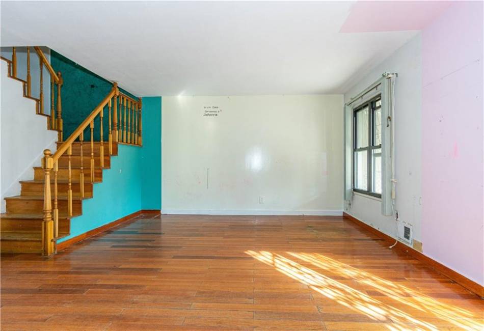 3126 Neptune Avenue, Brooklyn, New York 11224, 3 Bedrooms Bedrooms, ,1.5 BathroomsBathrooms,Residential,For Sale,Neptune,486985