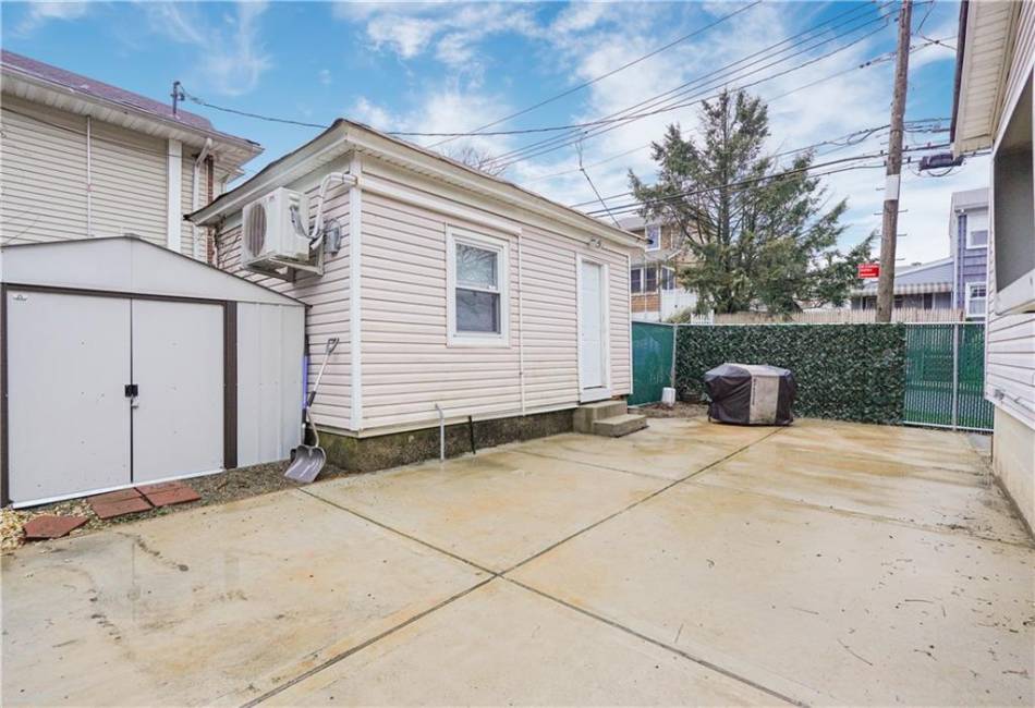 202 Watchogue Road, Staten Island, New York 10314, 3 Bedrooms Bedrooms, ,2 BathroomsBathrooms,Residential,For Sale,Watchogue,480340