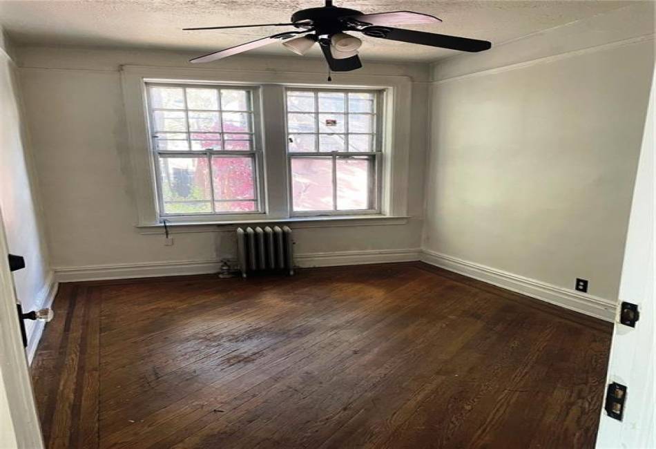 23 Seeley Street, Brooklyn, New York 11218, 5 Bedrooms Bedrooms, ,Residential,For Sale,Seeley,486995