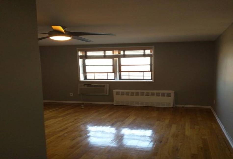 30 Bay 29th Street, Brooklyn, New York 11214, 2 Bedrooms Bedrooms, ,1.5 BathroomsBathrooms,Residential,For Sale,Bay 29th,487022