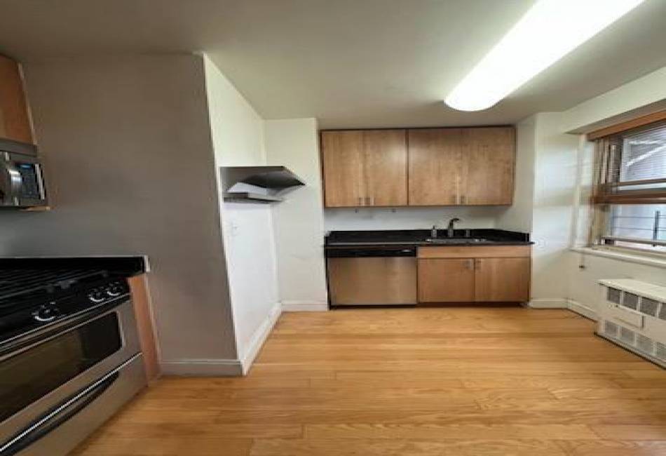 200 Cozine Avenue, Brooklyn, New York 11207, 1 Bedroom Bedrooms, ,1 BathroomBathrooms,Residential,For Sale,Cozine,476516