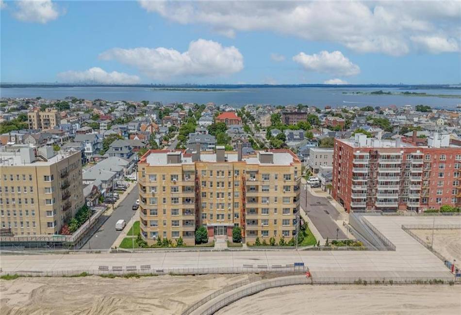 121-16 Ocean Promenade Street, Rockaway Park, New York 11694, 1 Bedroom Bedrooms, ,1 BathroomBathrooms,Residential,For Sale,Ocean Promenade,487026