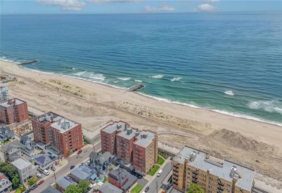 121-16 Ocean Promenade Street, Rockaway Park, New York 11694, 1 Bedroom Bedrooms, ,1 BathroomBathrooms,Residential,For Sale,Ocean Promenade,487026