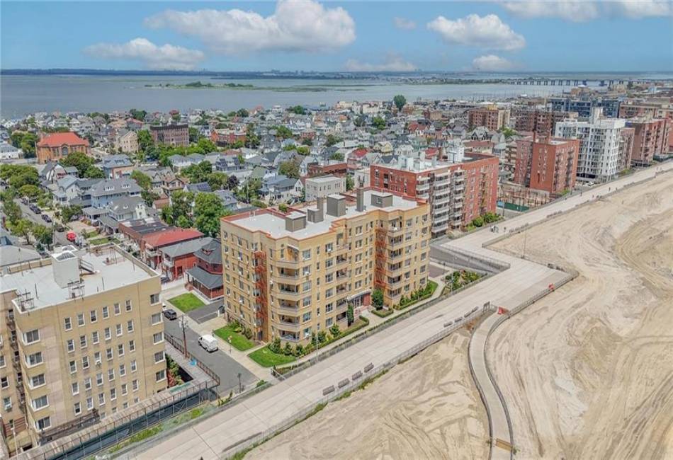 121-16 Ocean Promenade Street, Rockaway Park, New York 11694, 1 Bedroom Bedrooms, ,1 BathroomBathrooms,Residential,For Sale,Ocean Promenade,487026