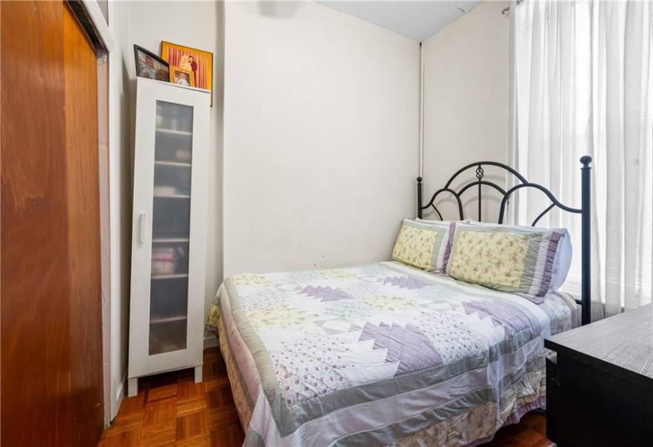 239 7th Street, Brooklyn, New York 11215, 7 Bedrooms Bedrooms, ,3 BathroomsBathrooms,Residential,For Sale,7th,487032