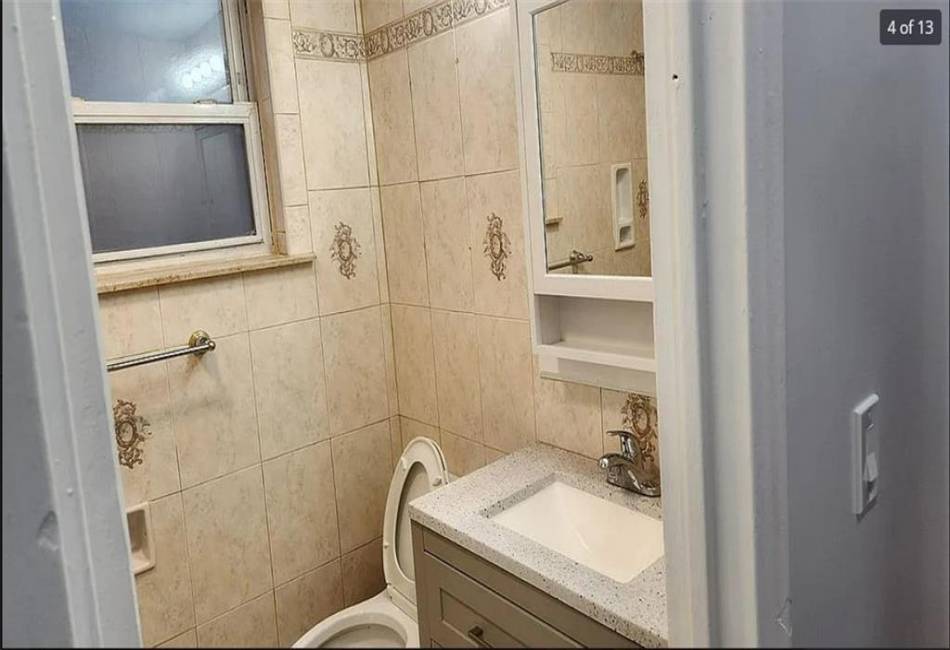 2537 Young Avenue, Bronx, New York 10469, 5 Bedrooms Bedrooms, ,3 BathroomsBathrooms,Residential,For Sale,Young,487047