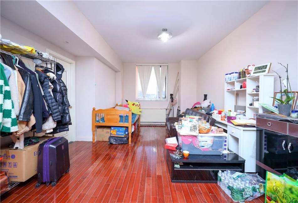 133-38 Sanford Avenue, Flushing, New York 11355, 2 Bedrooms Bedrooms, ,1 BathroomBathrooms,Residential,For Sale,Sanford,487053