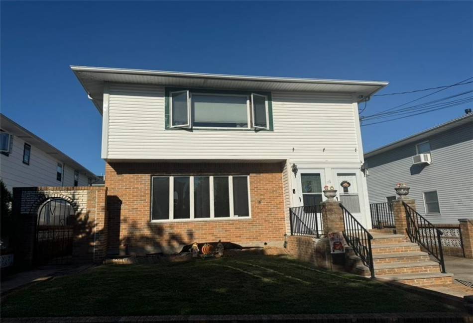 161 Fieldway Avenue, Staten Island, New York 10308, 3 Bedrooms Bedrooms, ,1 BathroomBathrooms,Rental,For Sale,Fieldway,487054