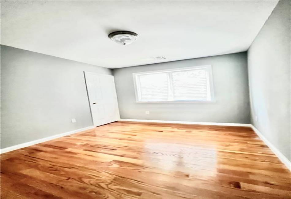 885 Railroad Street, Staten Island, New York 10306, 3 Bedrooms Bedrooms, ,2 BathroomsBathrooms,Rental,For Sale,Railroad,487055