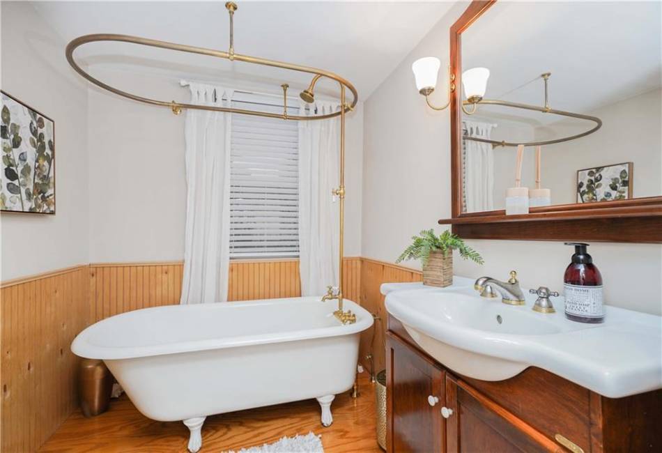 21 Madsen Avenue, Staten Island, New York 10309, ,3 BathroomsBathrooms,Residential,For Sale,Madsen,487058