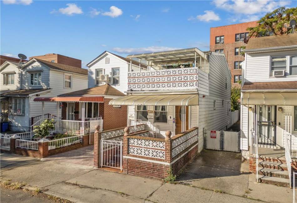 1728 2nd Street, Brooklyn, New York 11223, 4 Bedrooms Bedrooms, ,3 BathroomsBathrooms,Residential,For Sale,2nd,487068