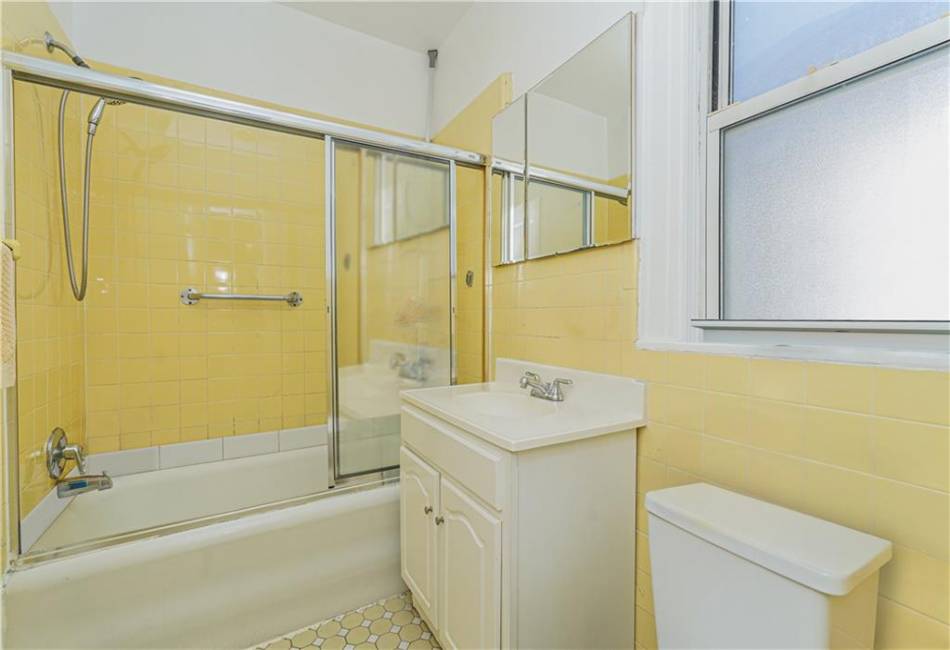 1726 4th Street, Brooklyn, New York 11223, 4 Bedrooms Bedrooms, ,2 BathroomsBathrooms,Residential,For Sale,4th,487070