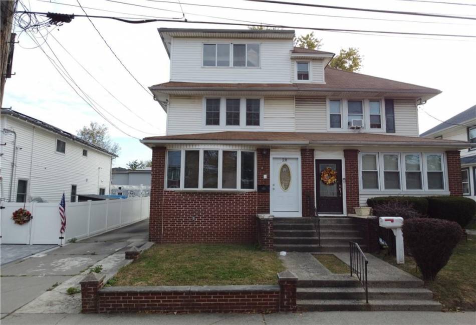 28 Elizabeth Avenue, Staten Island, New York 10310, 5 Bedrooms Bedrooms, ,4 BathroomsBathrooms,Residential,For Sale,Elizabeth,487067