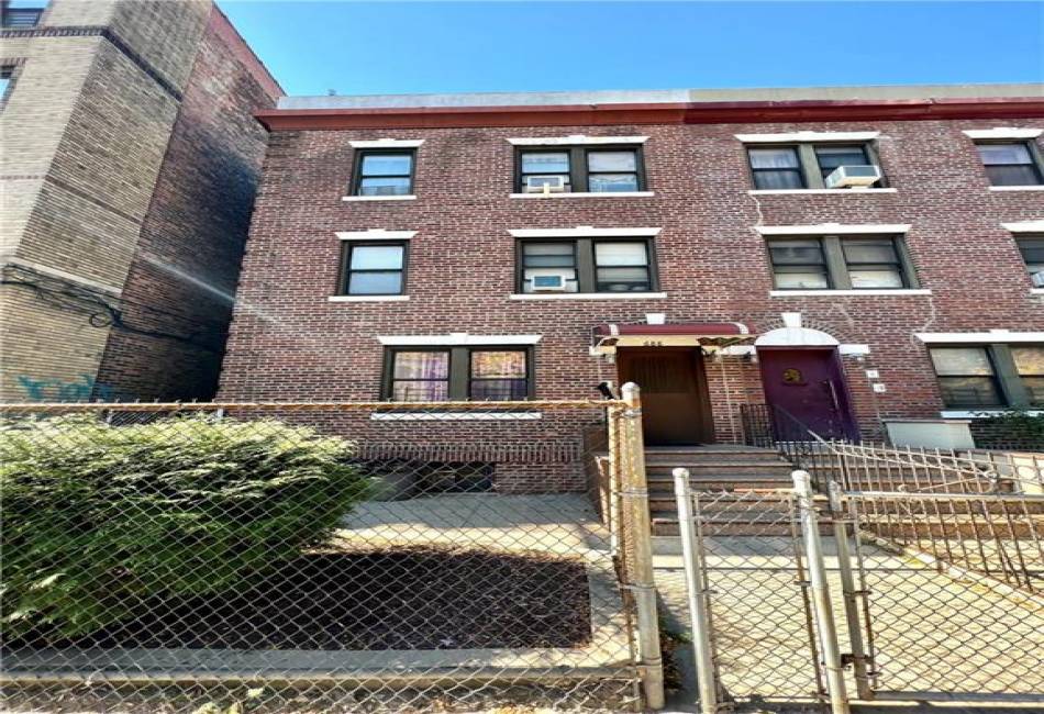 688 Rogers Avenue, Brooklyn, New York 11226, 9 Bedrooms Bedrooms, ,7 BathroomsBathrooms,Residential,For Sale,Rogers,487038