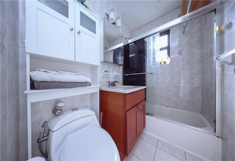 2705 Kings Highway, Brooklyn, New York 11229, 2 Bedrooms Bedrooms, ,1 BathroomBathrooms,Residential,For Sale,Kings,487059