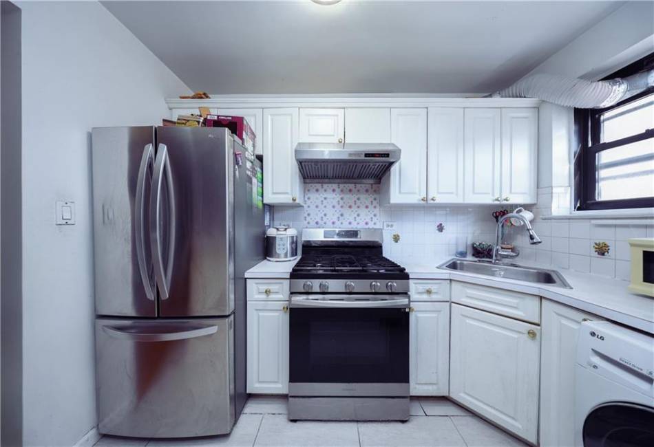 2705 Kings Highway, Brooklyn, New York 11229, 2 Bedrooms Bedrooms, ,1 BathroomBathrooms,Residential,For Sale,Kings,487059